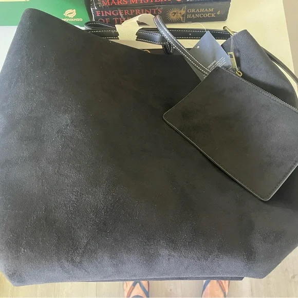 Gap Vegan Suede Bucket Bag w/ Detachable Purse - Picture 2 of 4